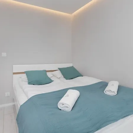 Stunning Hokejowa With Terrace & Parking By Renters